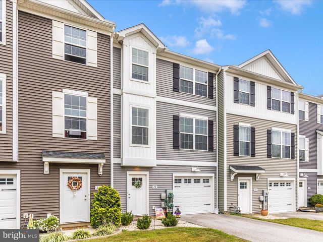 28 BROOKSIDE AVE, Hanover, PA 17331