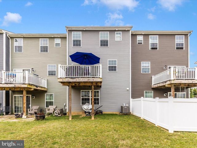 28 BROOKSIDE AVE, Hanover, PA 17331