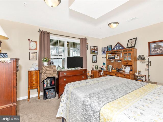28 BROOKSIDE AVE, Hanover, PA 17331