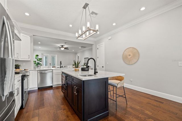 445 29TH AVENUE N, St Petersburg, FL 33704