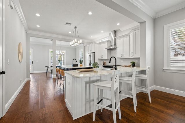 445 29TH AVENUE N, St Petersburg, FL 33704