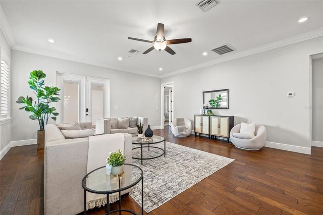 445 29TH AVENUE N, St Petersburg, FL 33704