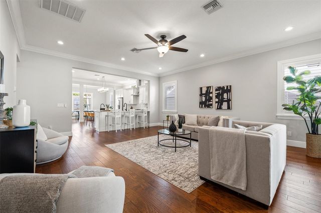 445 29TH AVENUE N, St Petersburg, FL 33704