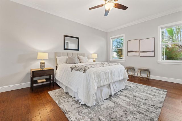 445 29TH AVENUE N, St Petersburg, FL 33704