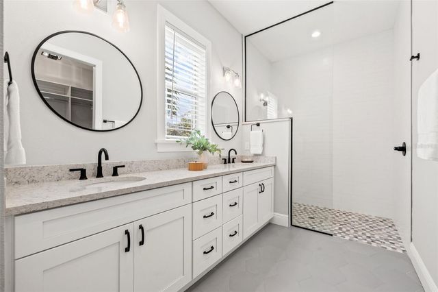 445 29TH AVENUE N, St Petersburg, FL 33704