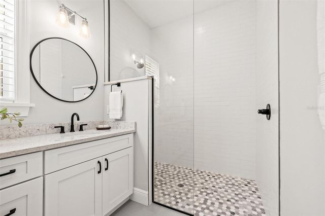 445 29TH AVENUE N, St Petersburg, FL 33704