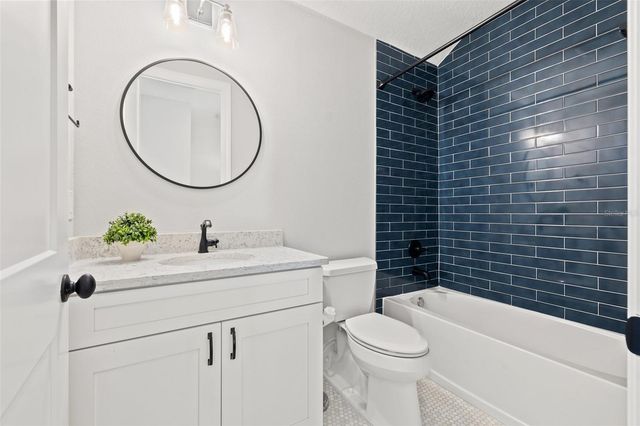 445 29TH AVENUE N, St Petersburg, FL 33704