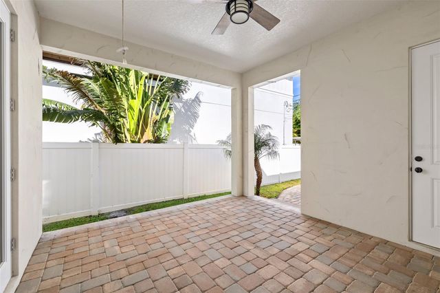 445 29TH AVENUE N, St Petersburg, FL 33704