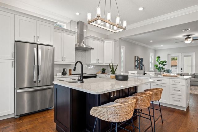 445 29TH AVENUE N, St Petersburg, FL 33704