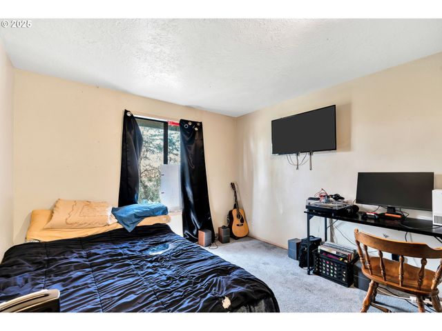 3555 Ne AZALEA St, Hillsboro, OR 97124