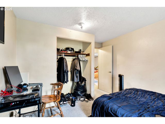 3555 Ne AZALEA St, Hillsboro, OR 97124