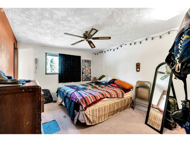 3555 Ne AZALEA St, Hillsboro, OR 97124