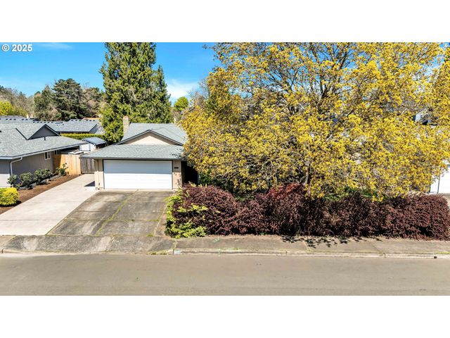3555 Ne AZALEA St, Hillsboro, OR 97124