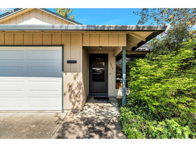 3555 Ne AZALEA St, Hillsboro, OR 97124