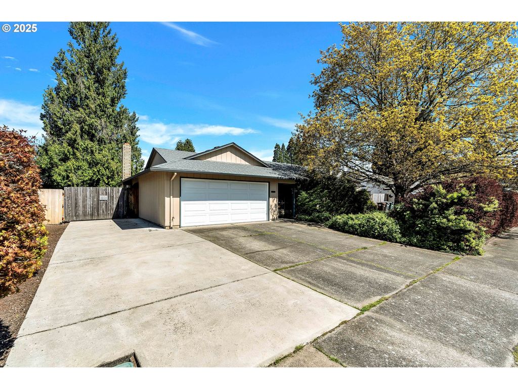 3555 Ne AZALEA St, Hillsboro, OR 97124