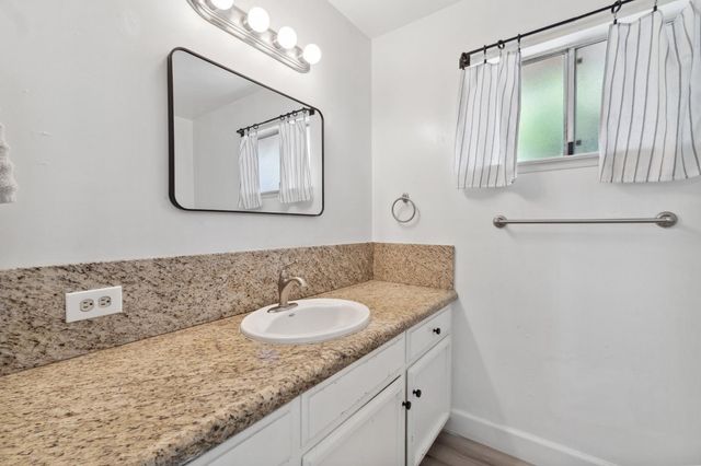 2051 E Fremont, Fresno, CA 93710