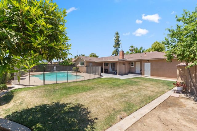 2051 E Fremont, Fresno, CA 93710