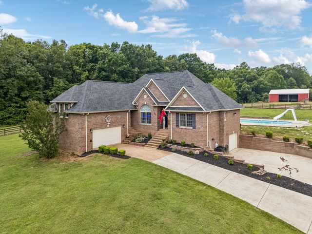 947 Bold Springs Rd, Mc Ewen, TN 37101