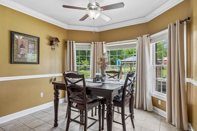 947 Bold Springs Rd, Mc Ewen, TN 37101