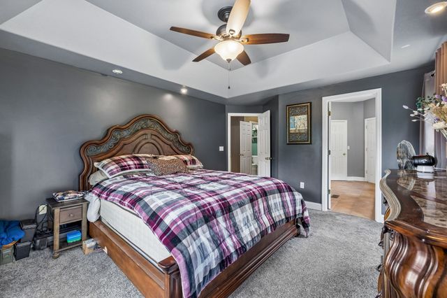 947 Bold Springs Rd, Mc Ewen, TN 37101