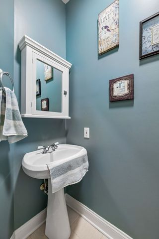 947 Bold Springs Rd, Mc Ewen, TN 37101