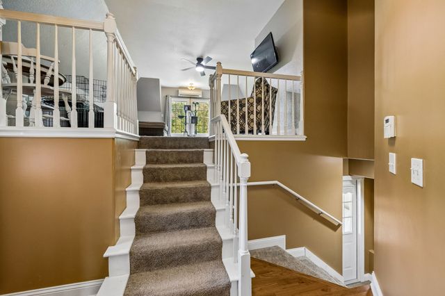 947 Bold Springs Rd, Mc Ewen, TN 37101