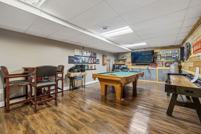 947 Bold Springs Rd, Mc Ewen, TN 37101