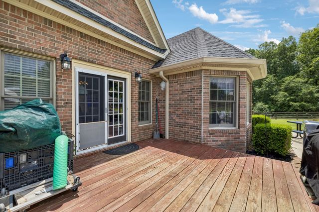 947 Bold Springs Rd, Mc Ewen, TN 37101