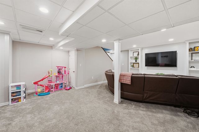 157 Mission Avenue, Manchester, NH 03104