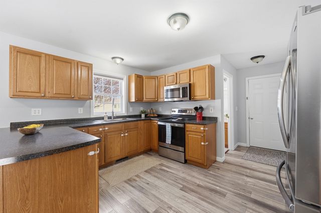 157 Mission Avenue, Manchester, NH 03104