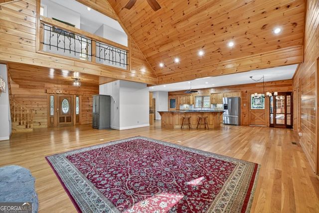 88 Pauls Lane, Ellijay, GA 30536