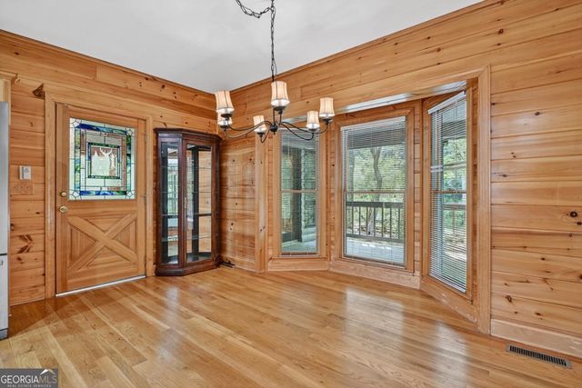 88 Pauls Lane, Ellijay, GA 30536