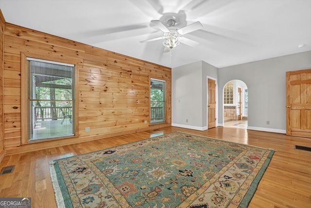 88 Pauls Lane, Ellijay, GA 30536