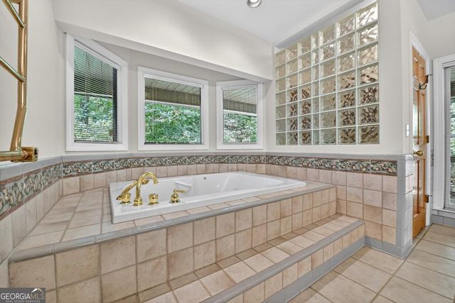 88 Pauls Lane, Ellijay, GA 30536