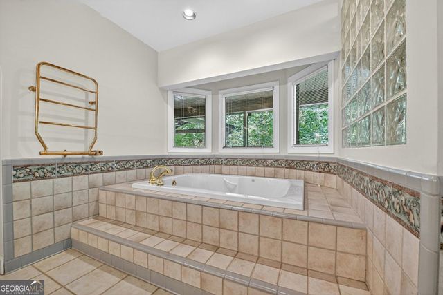 88 Pauls Lane, Ellijay, GA 30536
