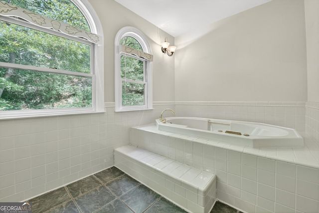 88 Pauls Lane, Ellijay, GA 30536