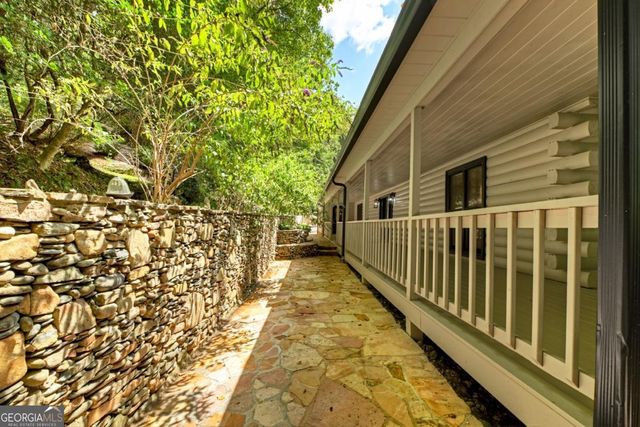 88 Pauls Lane, Ellijay, GA 30536