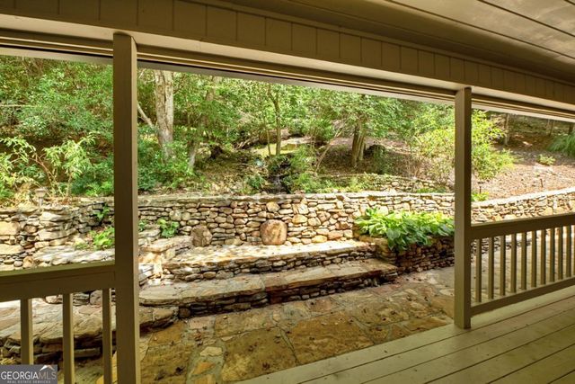 88 Pauls Lane, Ellijay, GA 30536