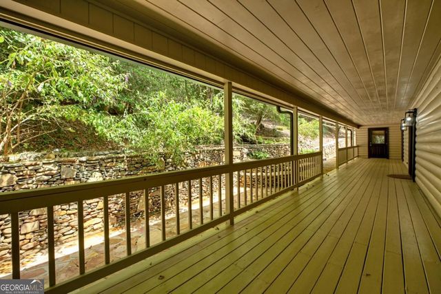 88 Pauls Lane, Ellijay, GA 30536
