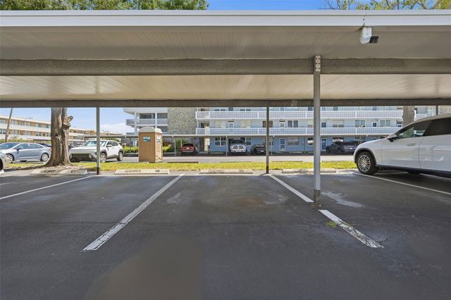 4890 BAY STREET NE 326, St Petersburg, FL 33703