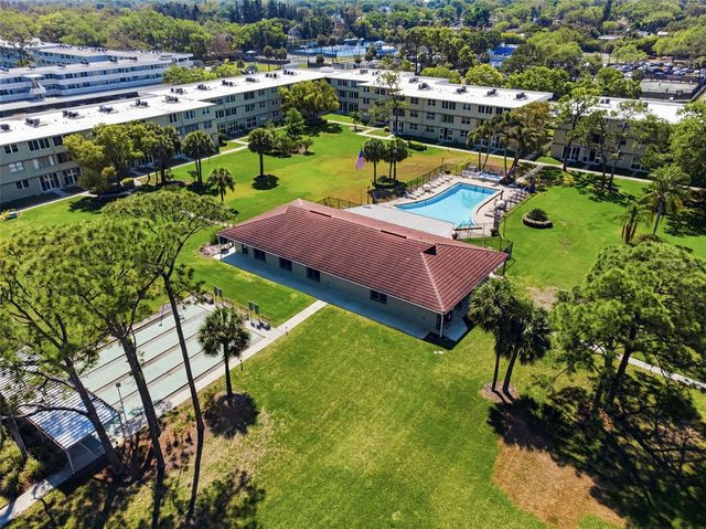 4890 BAY STREET NE 326, St Petersburg, FL 33703