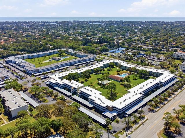 4890 BAY STREET NE 326, St Petersburg, FL 33703