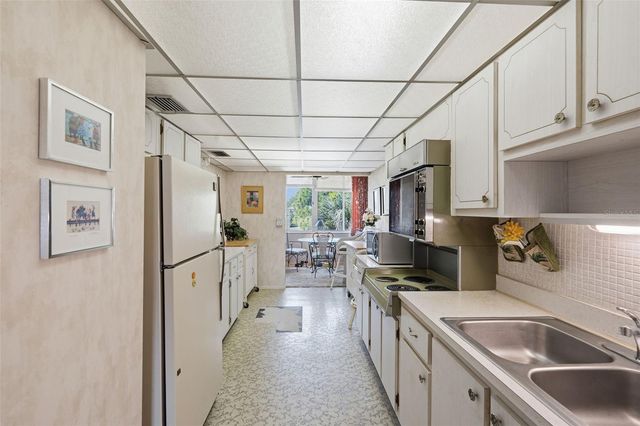 4890 BAY STREET NE 326, St Petersburg, FL 33703