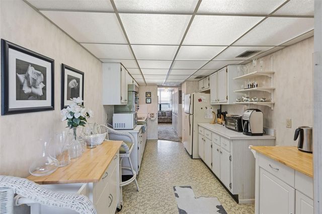 4890 BAY STREET NE 326, St Petersburg, FL 33703