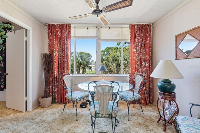 4890 BAY STREET NE 326, St Petersburg, FL 33703