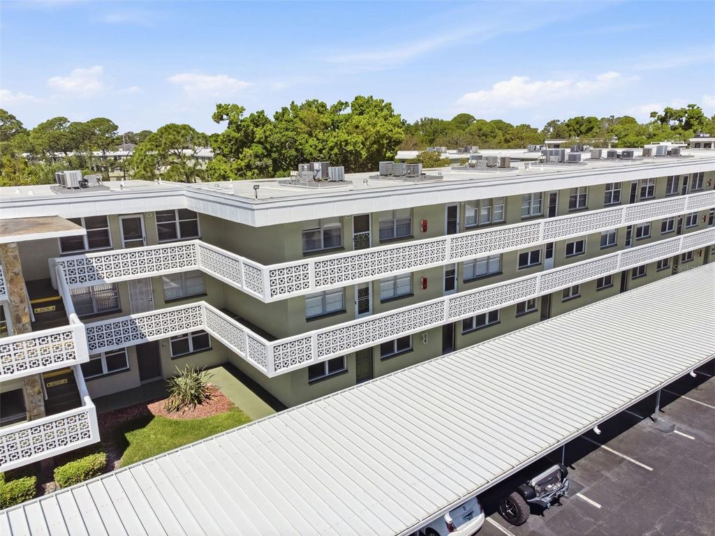 4890 BAY STREET NE 326, St Petersburg, FL 33703