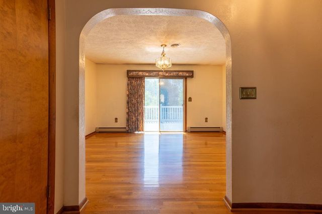 16 MARVA CT, Martinsburg, WV 25404