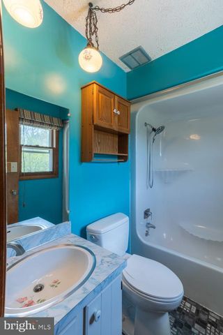 16 MARVA CT, Martinsburg, WV 25404