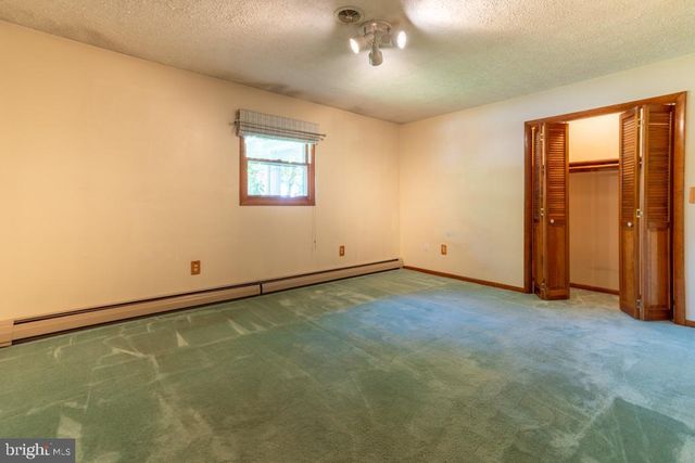 16 MARVA CT, Martinsburg, WV 25404