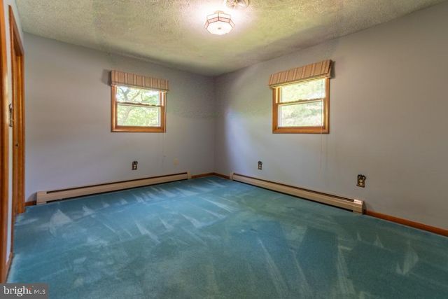 16 MARVA CT, Martinsburg, WV 25404